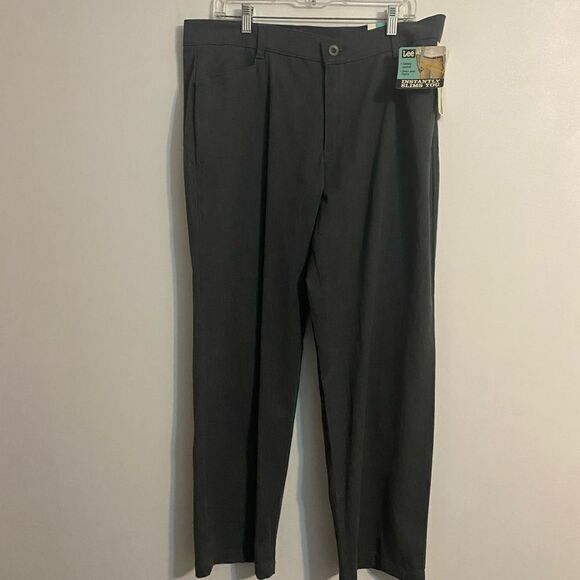 Lee Gray Relaxed Fit Straight Leg pants, size 16M - Picture 1 of 4